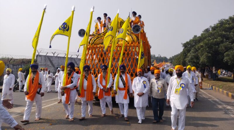 नगर कीर्तन में पंचप्यारे