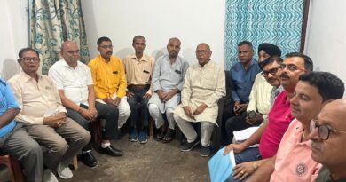 बाल मेला के आयोजन को लेकर मिटिंग करते सरयू राय
