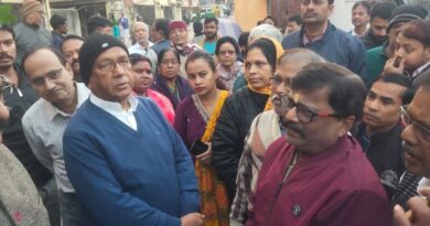लोगों के बीच सरयू राय